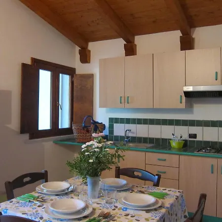 Locazione Turistica Le Castella Ferienhaus